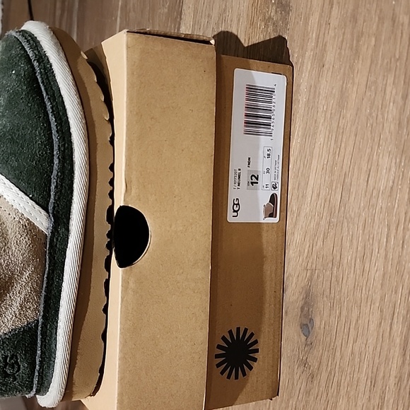 Ugg kids boots - Picture 3 of 6